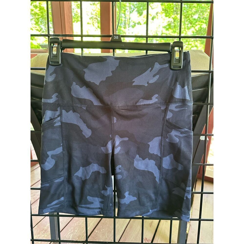 Yogalicious Lux Camo Bike Shorts Sz S‎ pockets blue black activewear